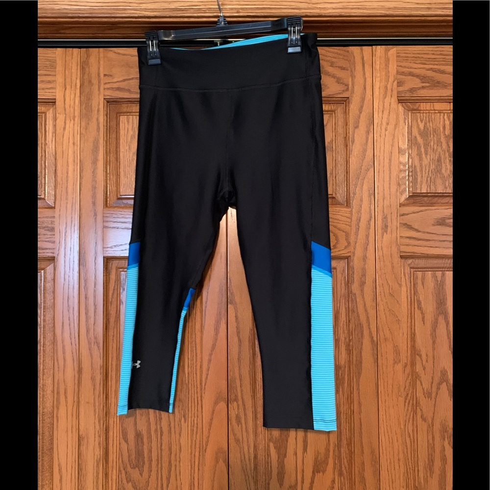 UNDER ARMOUR COMPRESSION CROPPED LEGGINGS